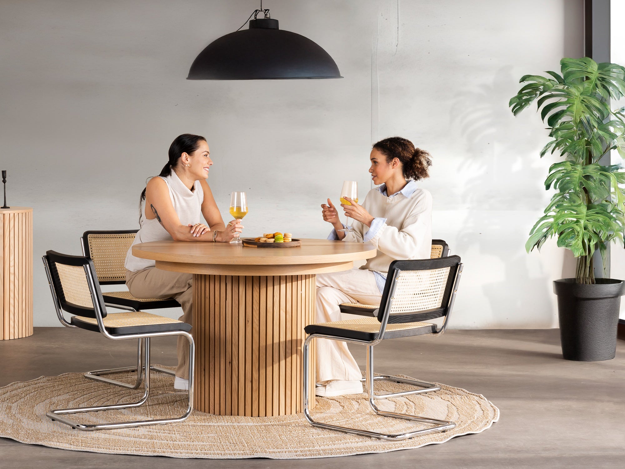Modular Extendable Wood Round to Oval Dining Table | TT ROW